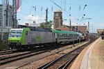 Durchfahrt am 24.06.2015 von Re 485 014-5 mit einer RoLa (Freiburg (Brsg) Rbf - Novara) in Basel Bad Bf über Gleis 1 gen Rangierbahnhof Muttenz.