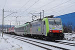 Re 486 503-6 fährt Richtung Bahnhof Itingen.