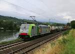 BLS 486 509 mit KLV-Zug in Fahrtrichtung Rüdesheim.