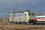 Re 486 509-3 wird in der Abstellanlage beim Badischen Bahnhof abgestellt.