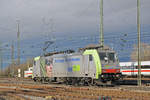 Re 486 509-3 wird in der Abstellanlage beim Badischen Bahnhof abgestellt.