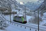 Die BLS Lok 486 506 fährt solo den Gotthard hinauf am 3.2.2015