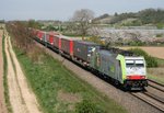 486 504 mit DGS 42013 (Wanne-Eickel–Gallarate) am 22.04.2015 zwischen Buggingen und Mllheim (Baden)