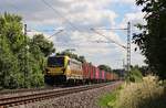 487 001 zu sehen am 03.07.19 mit einem Containerzug bei Plauen/V.