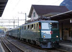 Gotthard-Bahntage 2021. Aufstellung der historischen Lokomotiven vom frühen Morgen des 18. September 2021 im Bahnhof Erstfeld.
Die Kantonslok Ae 6/6 11411  ZUG  mit dem Extrazug nach Göschenen beim Eintreffen in Erstfeld auf Gleis 1.
Foto: Walter Ruetsch 