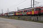 Leichenzug nach Kaiseraugst mit der Ae 6/6 11425  Genève .
Der 3. März 2023 war ein sehr trauriger Tag der Geschichte von SBB-CFF-FFS für folgende Fahrzeuge:
Ae 6/6 11416  Glarus 
RBe 540 052
RBe 540 020
Tm l 453
Tm ll 281
B 262
Ihre letzte Fahrt führte nach all den vielen Betriebsjahren ab Olten via Bötzberg nach Kaiseraugst, wo sie von einem bekannten Recycling-Unternehmen verschrottet werden. 
Der Leichenzug wurde geführt mit der historischen Ae 6/6 11425  Genéve  von SBB Historic.
Impressionen nach ihrer Ankunft in Kaiseraugst.
Foto: Walter Ruetsch