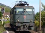 SBB - Re 6/6 11498 bei der Durchfahrt im Bahnhof von Ligerz am 29.09.2007