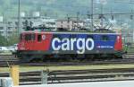 Cargo Lok Ae 610420-2 bei der Durchfahrt des Bahnhofs von Brig am frhen Morgen des 07.08.07.