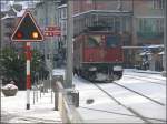 Ae 6/6 11442 wartet in Rorschach Hafen einen Gegenzug ab.