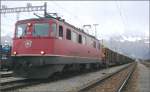 Ae 6/6 11520 mit 1368to Holz fr die Stallinger Sgewerke in Domat/Ems steht abfahrbereit in Buchs SG.