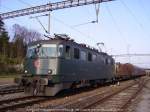 Ae 6/6 11513 *Wallisellen* wartet mit dem 65578 St.Gallen GB zum RBL in Elgg ZH eine berholung des ICN aus St.Gallen ab.
21.04.10