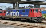 Die AE 610 497-1 der SBB Cargo wartet im RB Muttenz am 25.04.2011 auf einen neuen Auftrag.