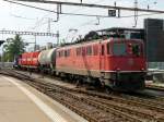 SBB - Ae 6/6 11485 mit Gterzug unterwegs im Bahnhof Thun am 01.07.2011