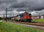 Die Ae 610 492 am 24.04.2012 unterwegs bei Wigerebrugg.