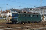 SBB: SBB Historic Samichlausfahrt von Olten nach Delémont vom 10. Dezember 2016
mit der Ae 6/6 11421  Graubünden .
Rangierfahrt für die Umfahrung der Wagen (Ausschnitt mit Fotoshop).
Foto: Walter Ruetsch 