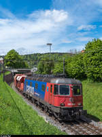 Re 6/6 11658  Auvernier  mit einem Kieszug aus Hüntwangen-Wil bei der Ausfahrt aus dem Bahnhof Winterthur Töss am 12.