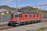 Re 620 035-6 durchfährt den Bahnhof Gelterkinden.