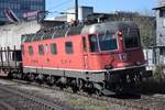 Re 620 009-1  Uzwil  beim Halt in Brugg am 24.03.2018 wo sie dem Interregio nach Zürich HB den Vortritt lassen musste.