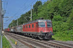 Re 620 015-8 durchfährt den Bahnhof Möhlin.