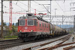 Re 620 041-4, durchfährt den Bahnhof Rheinfelden.