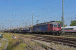 Re 620 061-2 durchfährt den badischen Bahnhof.