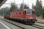 Re 620 045-5  Colombier  mit übermotorisiertem Güterzug in Ramsei am 3.