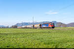 Am 04.04.2022 ist SBB Cargo Re 620 071 unterwegs mit dem Nahgüter durch das Gürbetal und konnte hier bei Lohnstorf aufgenommen werden