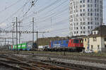 Re 620 062-0 durchfährt am 23.02.2023 den Bahnhof Pratteln.