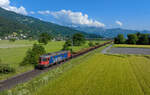 Re 620 062 mit einem Langschienenzug am 06.06.2023 bei Sevelen.