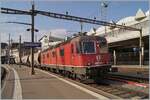 Die SBB Re 6/6 11634 (Re 620 036-4)  Aarburg-Oftringen  mit dem  Spaghetti -Zug von Frankreich nach Italien, welchen die Re 6/6 auf dem Abschnitt Vallorbe - Domo II befördert beim einem kurzen