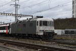 Re 620 003-4 von railadventure durchfährt am 12.02.2025 den Bahnhof Pratteln.