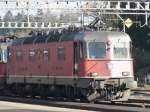 SBB - E-Lok Re 6/6 11677 im Bahnhofsareal von Arth-Goldau am 23.02.2008