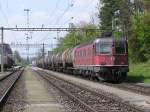 Leerer lzug mit Re 6/6 11617  Heerbrugg  in Kreuzlingen Hafen bereit zur weiterfahrt richtung Romanshorn am 21.04.09