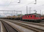 11626 mit eine Gterzug auf Bahnhof Buchs am 20-8-2008.