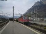 Prototyp Re 6/6 11602 ''Morges'' mit einem lzug am 27.11.09 in Sargans unterwegs ber die VL Sargans nach Salez-Sennwald.