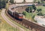 Re 6/6 11606 unterhalb Wassen in der Wattinger Kurve am 31.07.2001