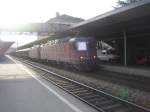 Eine Re 10/10 mit fhrender Re 6/6 11617 ''Heerbrugg'' fuhr am 12.11.05 mit einem Gterzug durch Bellinzona.