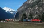 11645  Colombier  und Re 430 356-6 mit einem KLV gen Sden bei Biasca 30.12.10