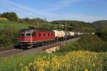 Re6/6 11645 erklimmt den Bzberg bei Hornussen, 04.05.2012.