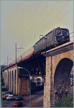 Die SBB Re 6/6 11645  Colombier   ist mit dem IC  Mont-Blanc  375 von Genève nach Hamburg Altona auf dem BLS/MLB Mössliviadukt in Grenchen unterwegs.