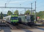 SBB/BLS: Seltene Begegnung  IN GRUEN  auf dem Bahnhof Gerlafingen am 19.