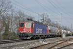 Re 620 042-2 durchfährt den Bahnhof Kaiseraugst.