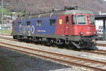 An diesem Karfreitag hatte dei Re 6/6 602 011 (11611)  Rüti ZH  ihren freien Tag und sonnte sich im Bahnhofsareal von Sargans.