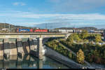 SBB Re 6/6 11651  Arlesheim  und 11631  Dulliken  überqueren am 24.