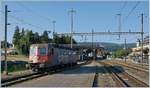 Die SBB Re 620 051-3 auf dem Weg Richtung Alle verlässt Porrentruy.