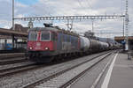 Re 620 047-1 durchfährt den Bahnhof Rupperswil.