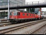 SBB - Re 6/6  620 053-9 mit Am 843 005 in Rotkreuz am 2020.07.17