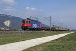 REFIT 3 Re 620 027-3 „LUTERBACH-ATTISHOLZ“ 
Wie aus dem TRUCKLI präsentierte sich am 10. März 2021 die nigelnagelneue Solothurnerin mit ihrem Güterzug in Oberbuchsiten.
Foto:  Walter Ruetsch
