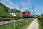 Re 620 015-8  KLOTEN  beim kleinen Weiler Schafis mit der bekannten Kirche von Ligerz am 10.