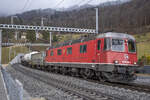 Re 620 080-2  Möhlin  ist in Schinznach-Dorf unterwegs in den Süden, aufgenommen am 20.01.2022.